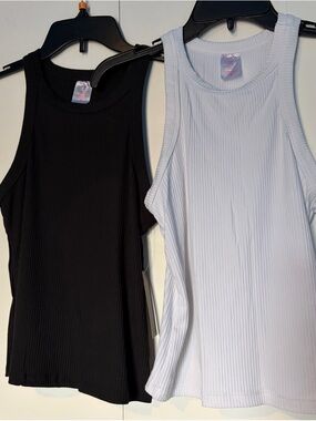 NWT: No Boundaries Ribbed Crop Tank Tops - Black and White